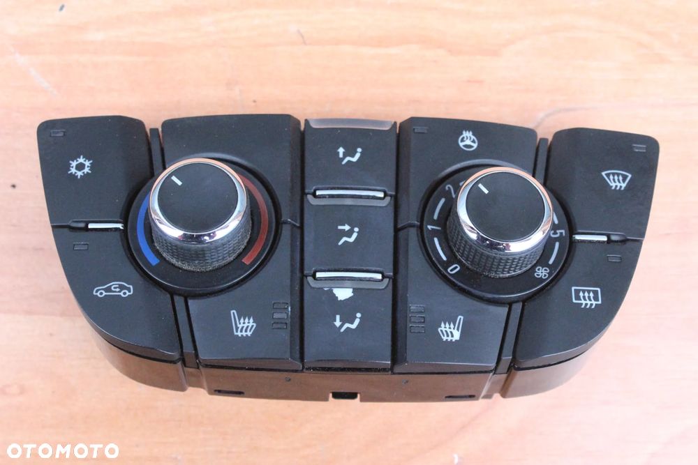 PANEL KLIMATYZACJI OPEL ASTRA J MERIVA B 13346097 - 1