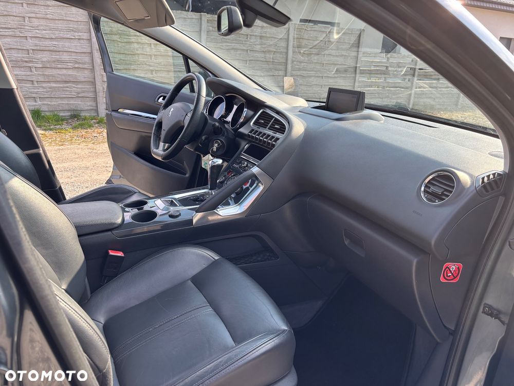 Peugeot 3008 HDi 160 Automatik Allure - 33