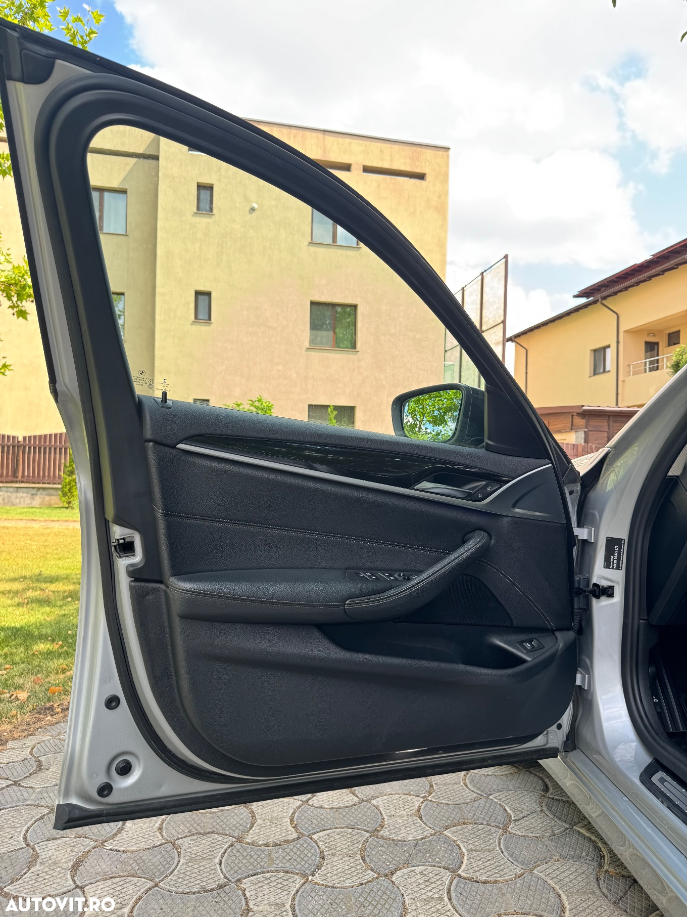 BMW Seria 5 525d Touring Aut. Sport Line - 9