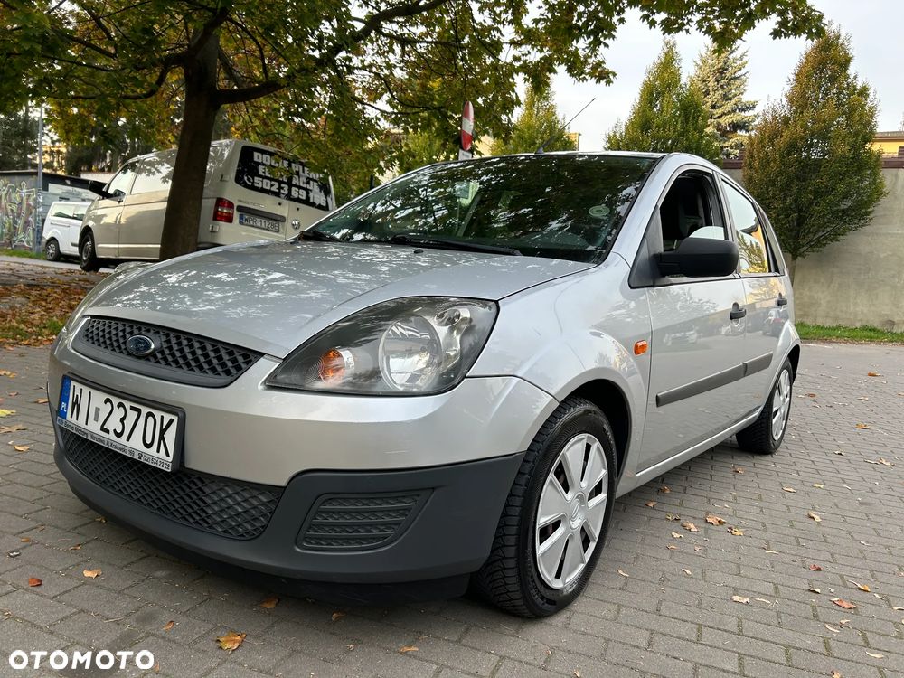 Ford Fiesta 2008 photo 2