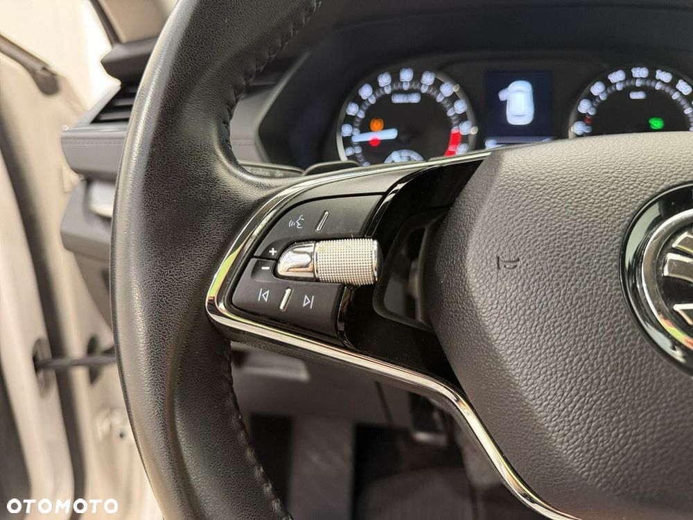 Skoda Octavia 2.0 TDI Ambition DSG - 23