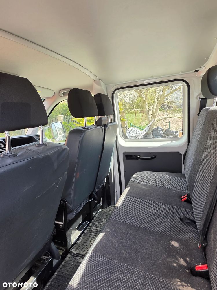 Volkswagen Transporter - 12