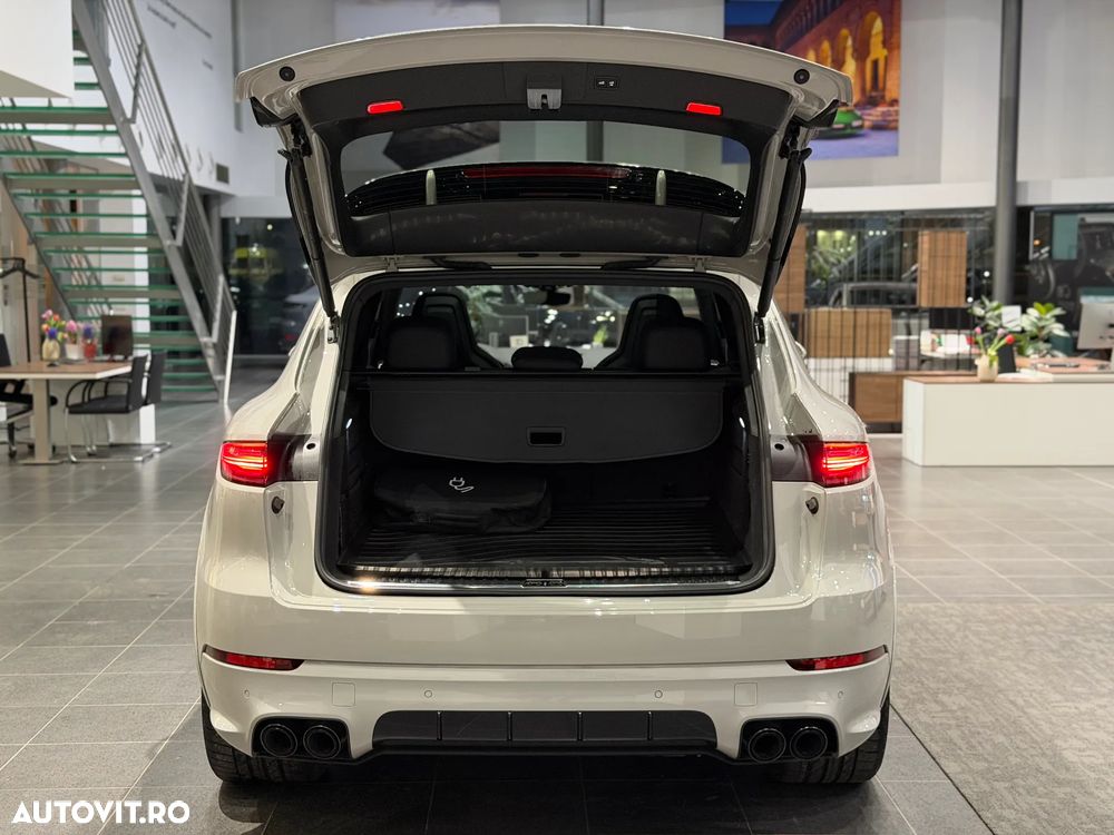 Porsche Cayenne - 22