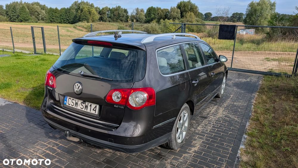 Volkswagen Passat 2.0 TDI DPF Individual - 4