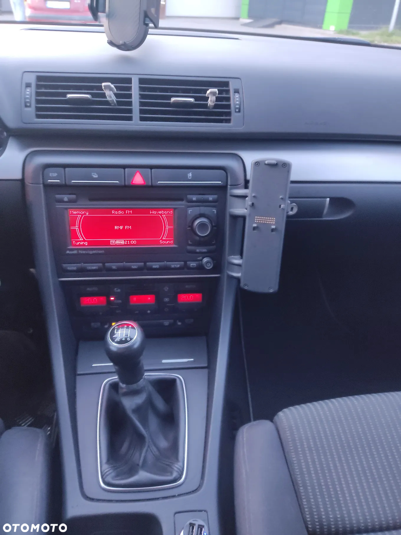 Audi A4 Avant 2.0 TDI - 11