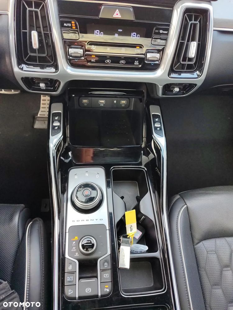 Kia Sorento 2.2 CRDi Prestige Line 4WD DCT 7os - 18