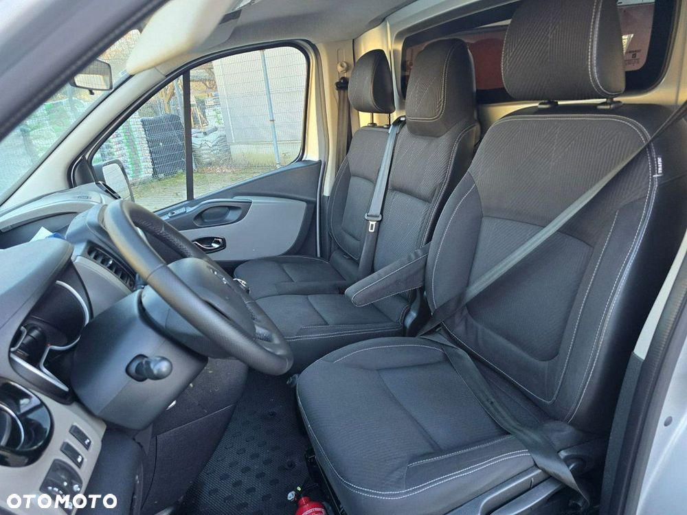 Renault Trafic - 26