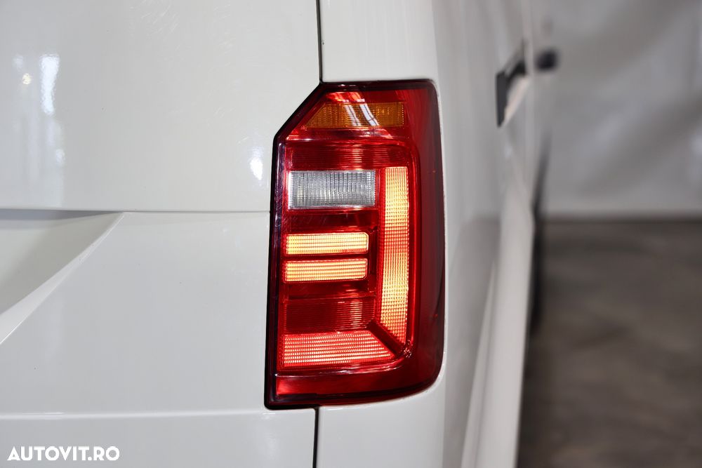 Volkswagen Caddy Maxi - 32