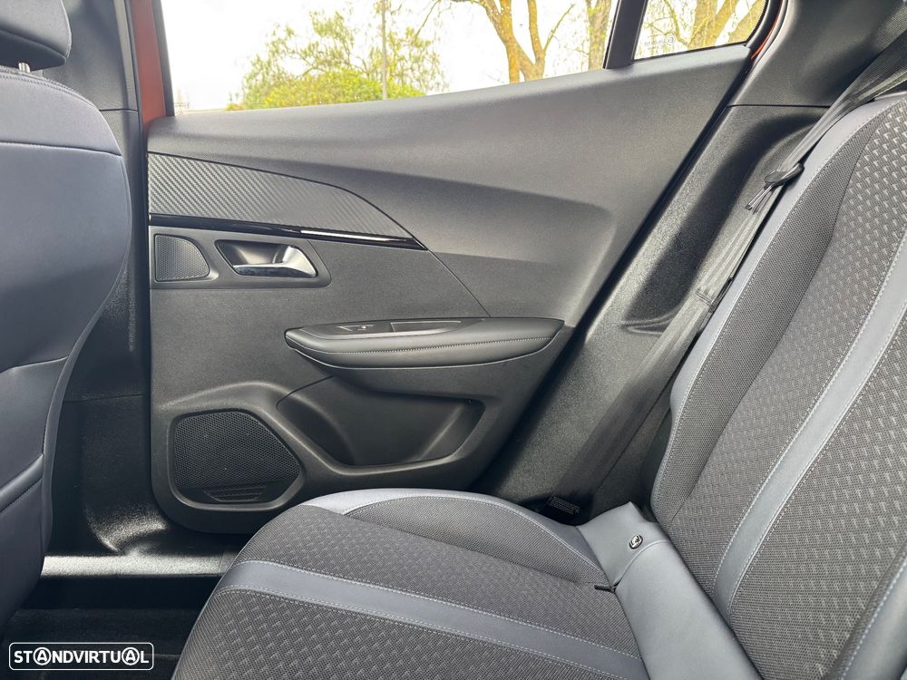 Peugeot 2008 1.2 PureTech Allure Pack - 15