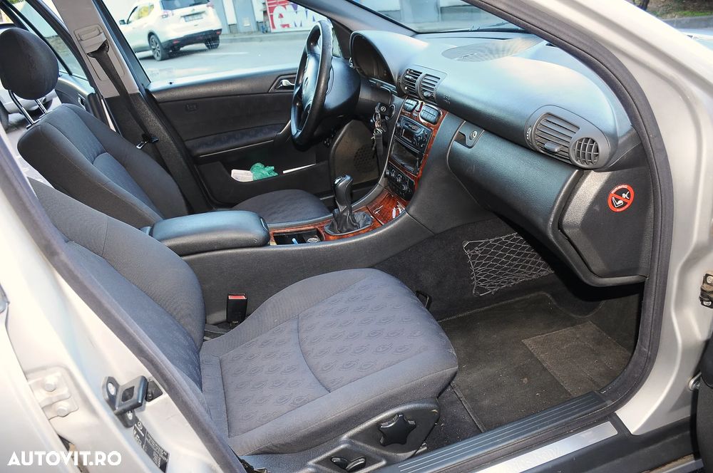 Mercedes-Benz C - 7