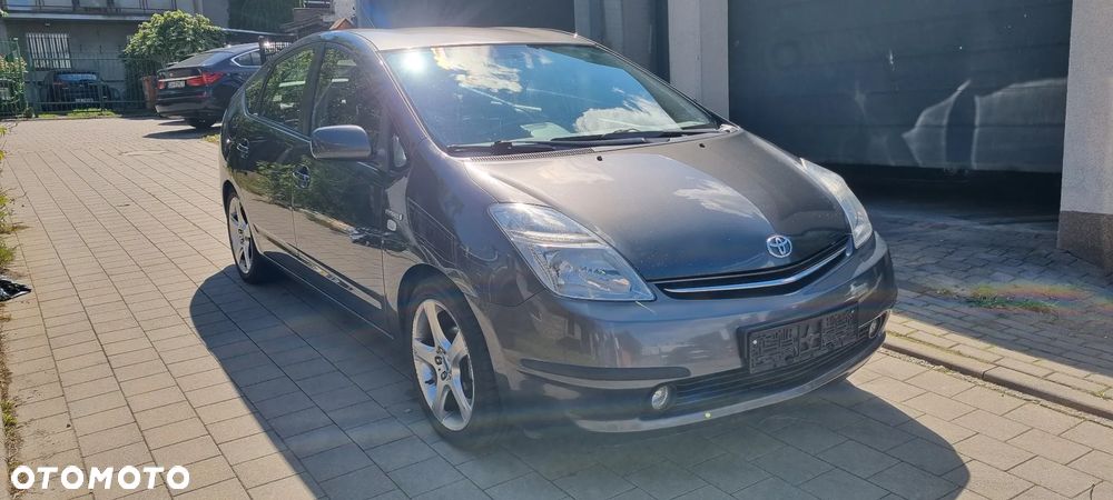 Toyota Prius 1.5 VVT-i Prestige - 2