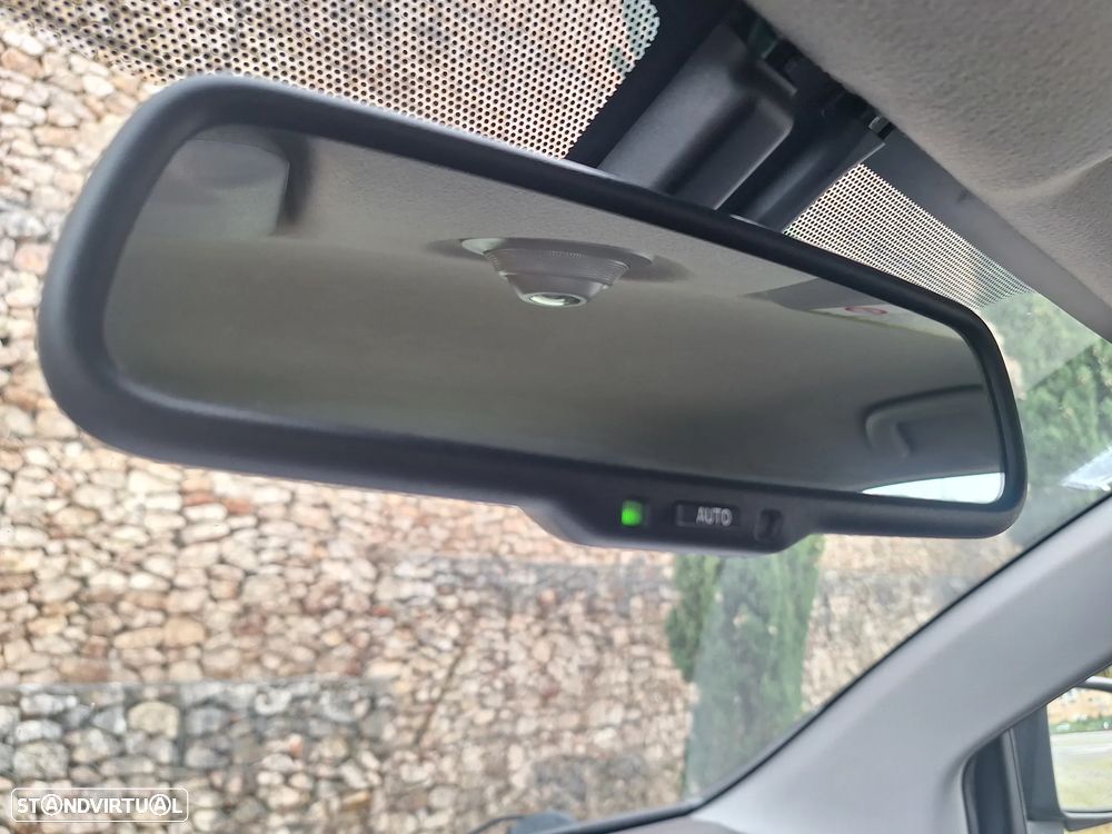 Toyota iQ 1.0 VVT-i 2 - 30