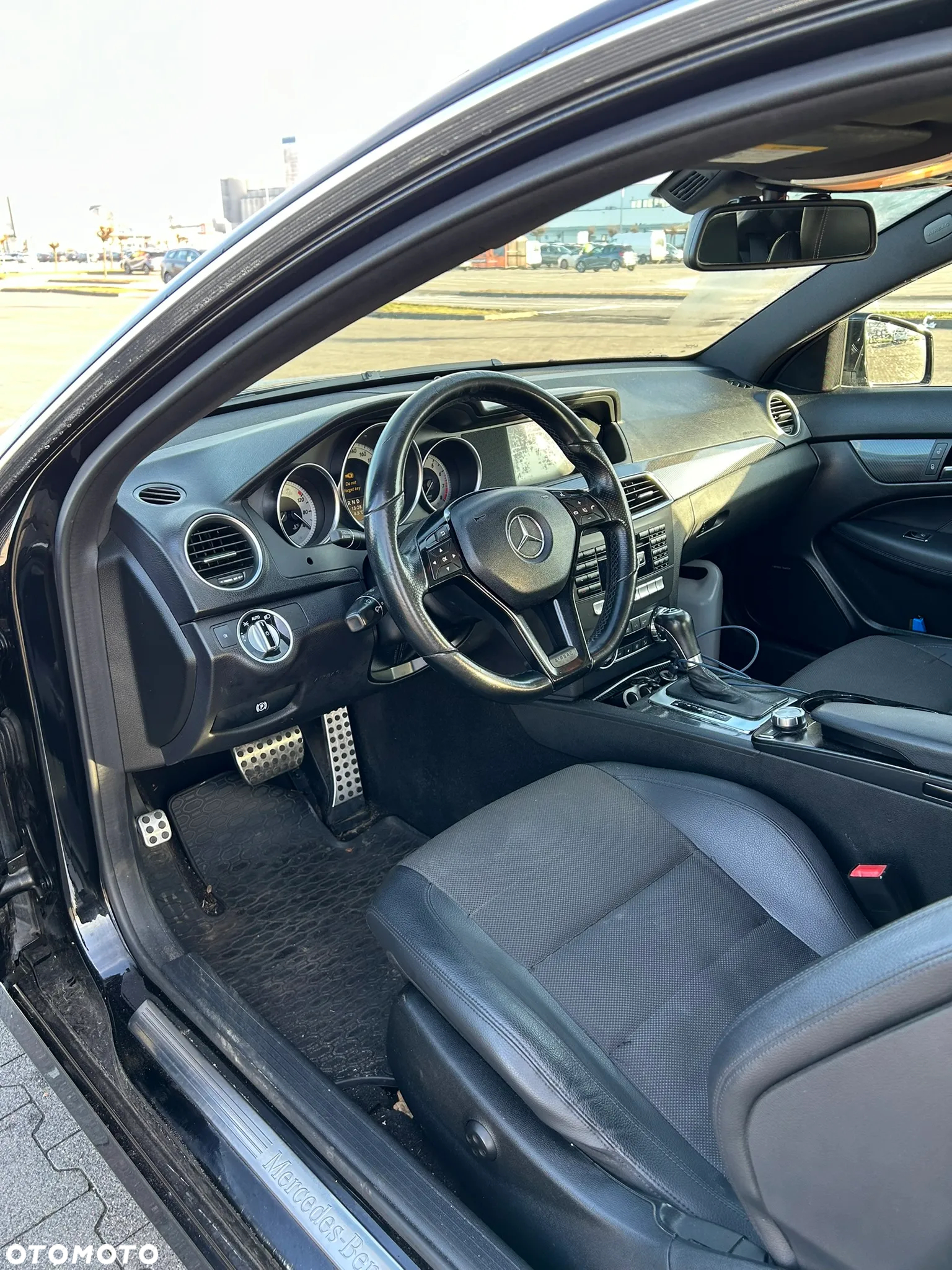 Mercedes-Benz Klasa C 250 CGI BlueEff - 14