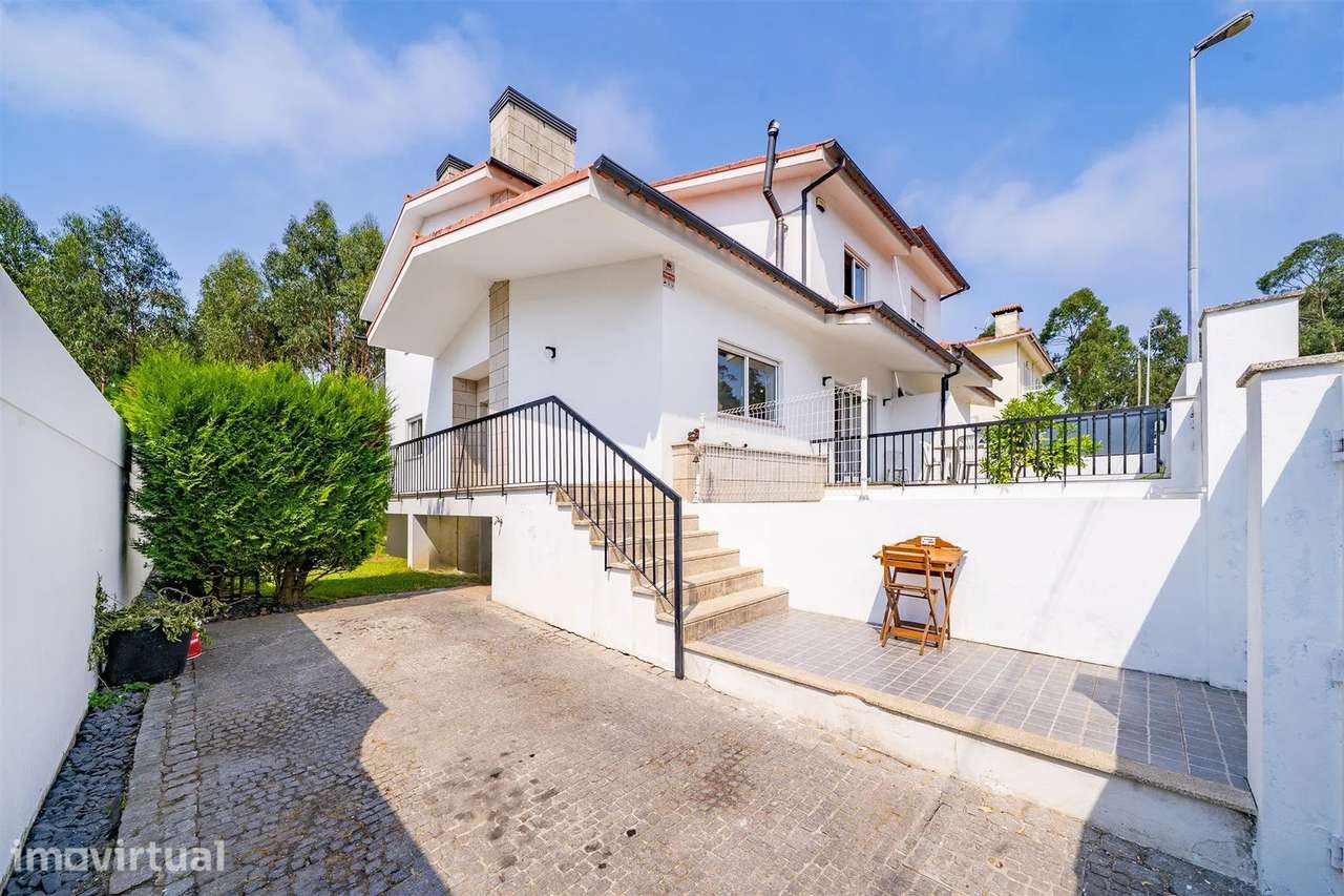 Moradia T4 com piscina nas Marinhas | Esposende - Grande imagem: 3/60