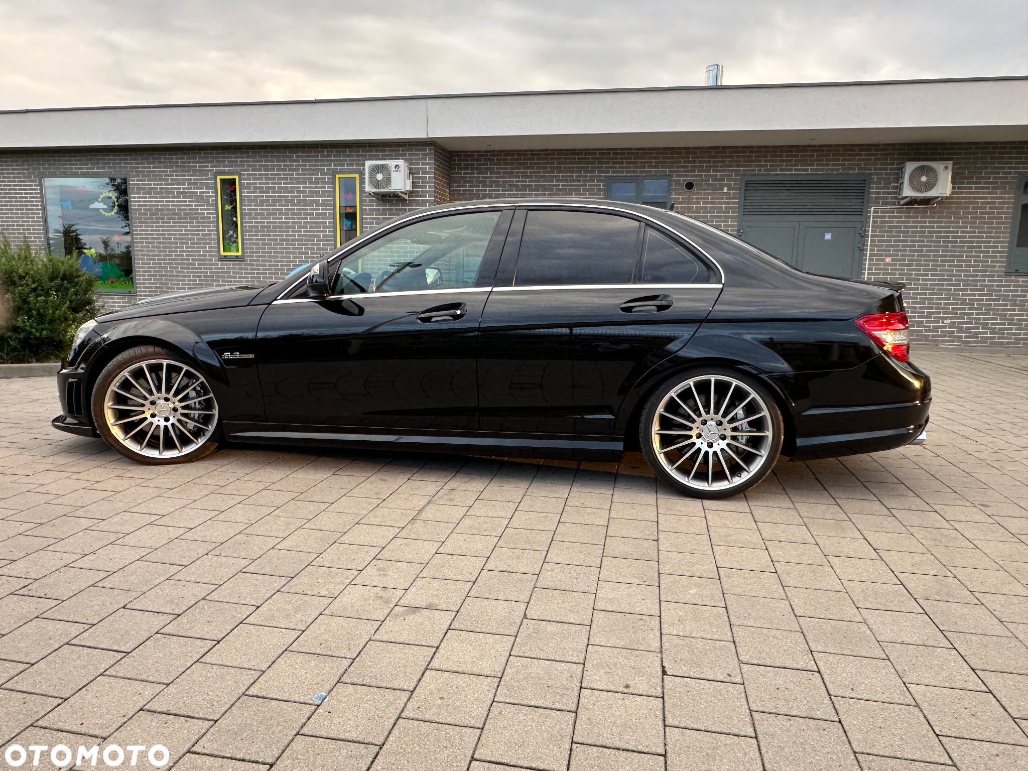 Mercedes-Benz Klasa C 63 AMG T AMG SPEEDSHIFT MCT AMG Performance Package - 9