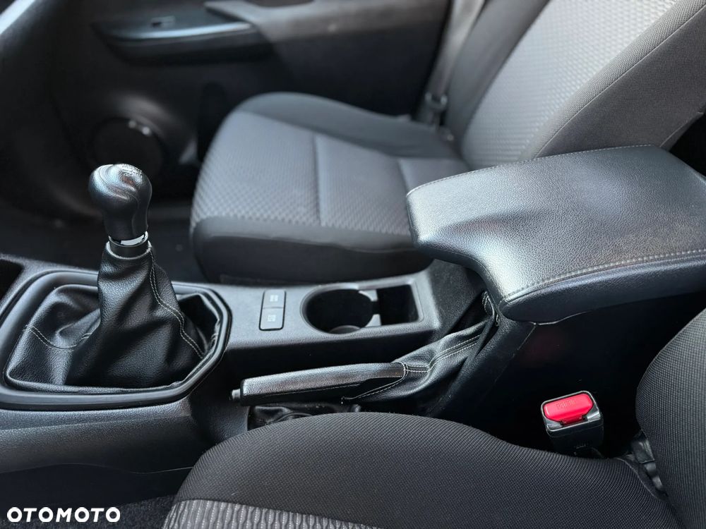 Toyota Hilux 2.4 D-4D Double Cab DLX 4x4 - 20