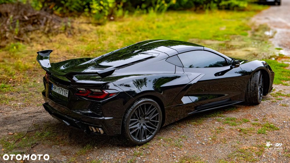 Chevrolet Corvette - 9