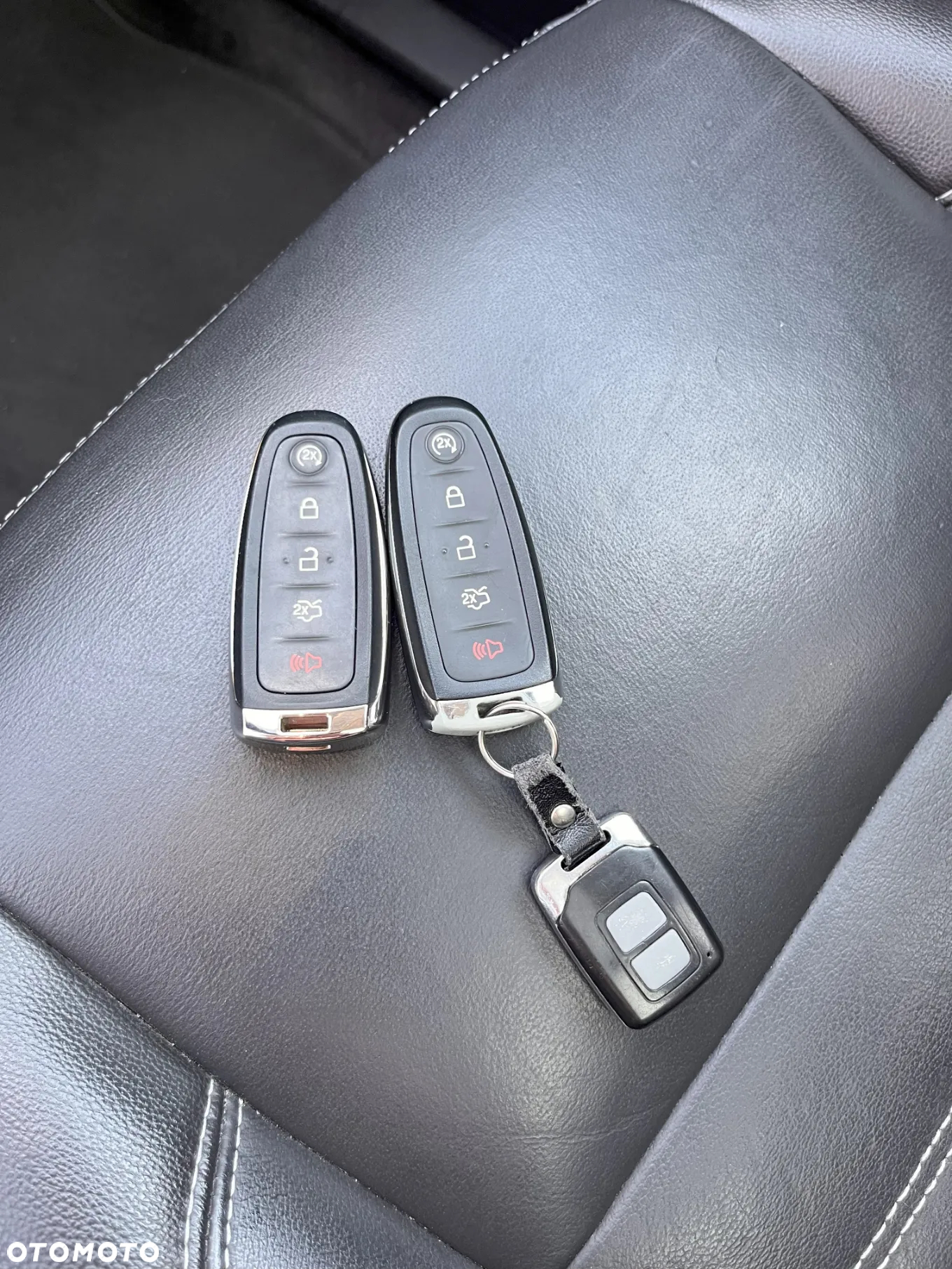 Ford Escape 2.0 EcoBoost AWD Titanium - 23