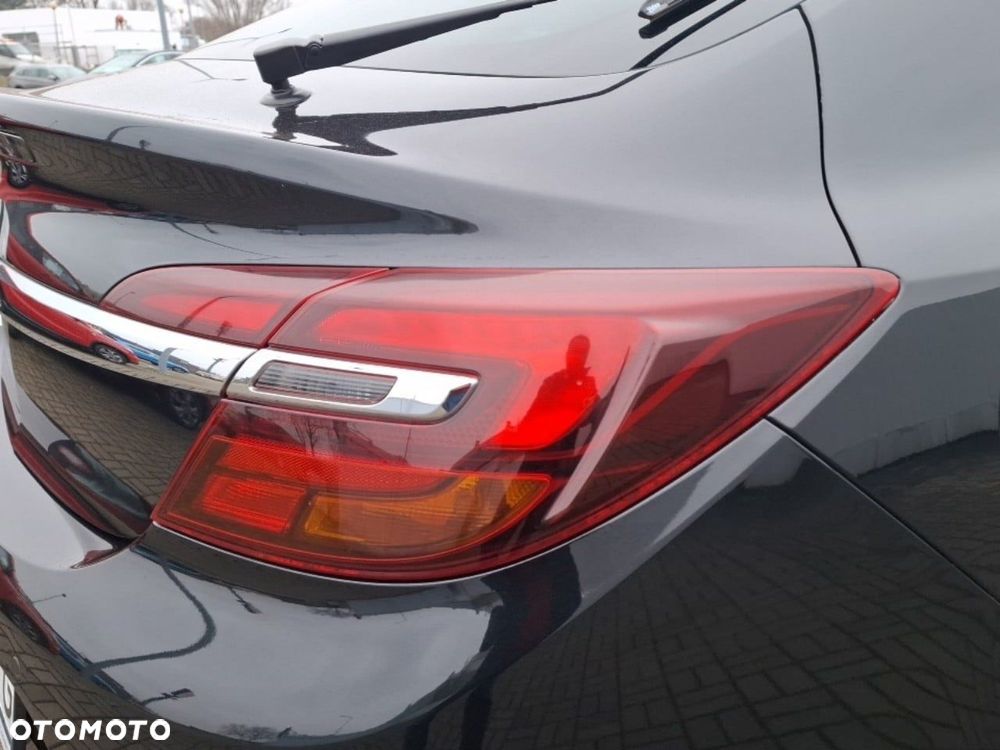 Opel Insignia 1.6 T Cosmo S&S - 17