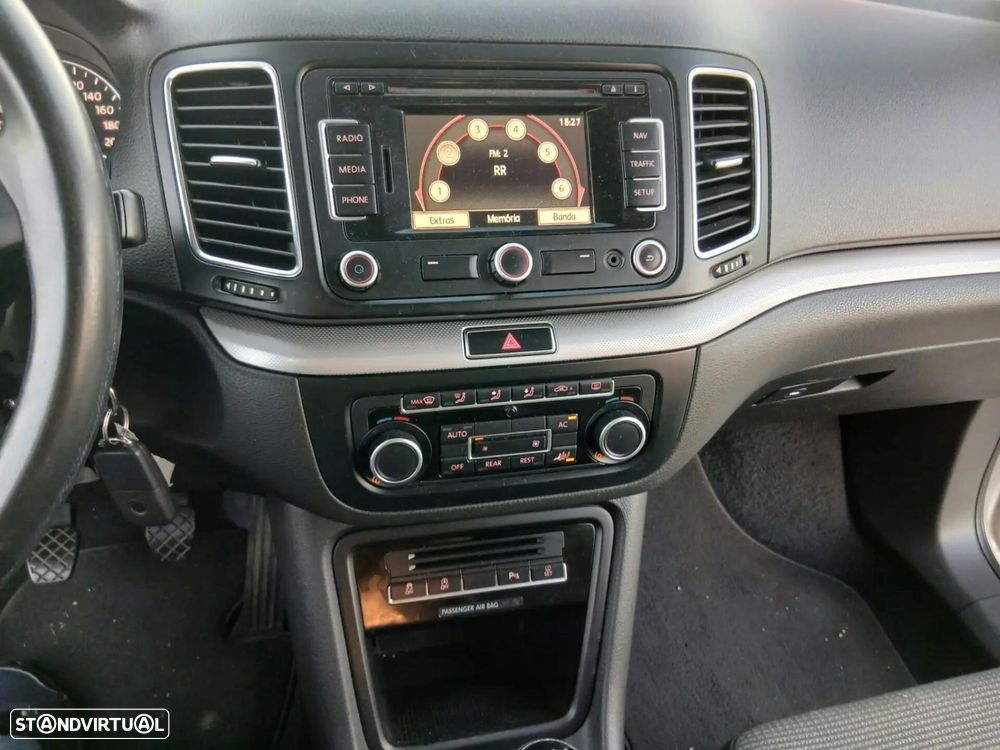 VW Sharan - 20
