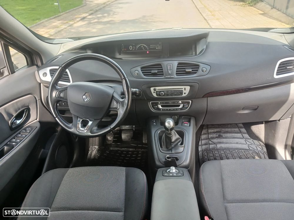 Renault Scénic 1.5 dCi Dynamique S - 12