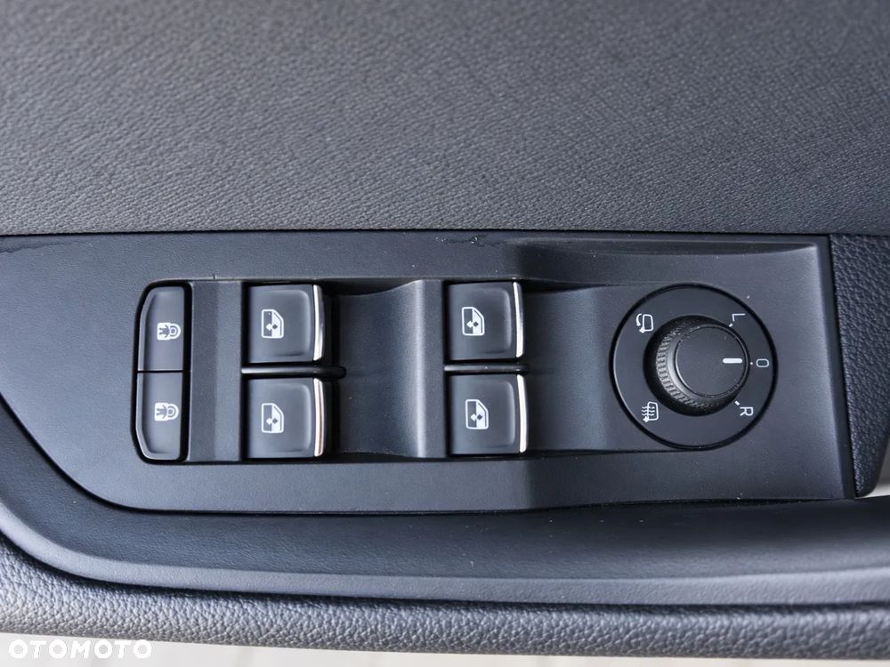 Skoda Superb 2.0 TDI SCR 4x4 L&K DSG - 26