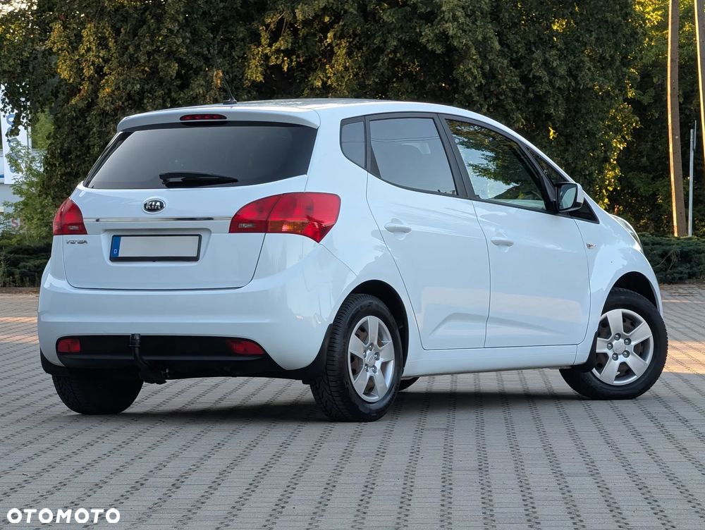Kia Venga - 15
