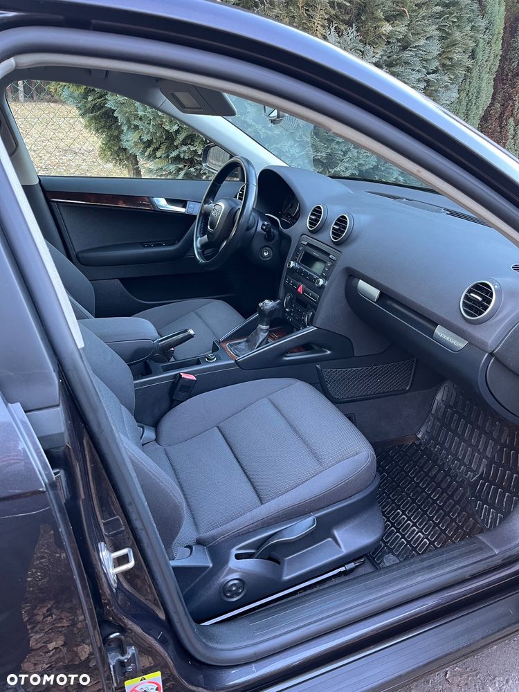 Audi A3 Sportback 2.0 TDI DPF Quattro Ambiente - 13