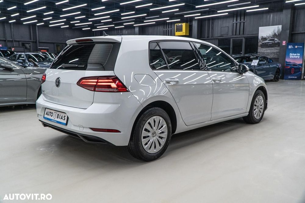 Volkswagen Golf 1.0 TSI BlueMotion Comfortline - 8