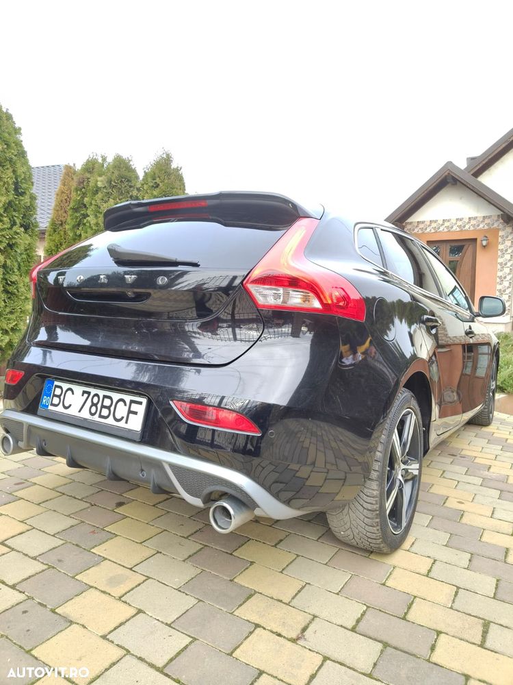 Volvo V40 T3 Geartronic RDesign - 34