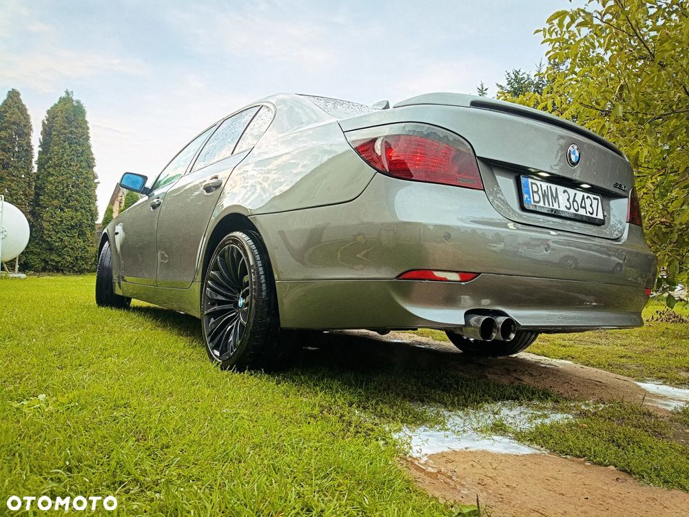 BMW Seria 5 530i - 5