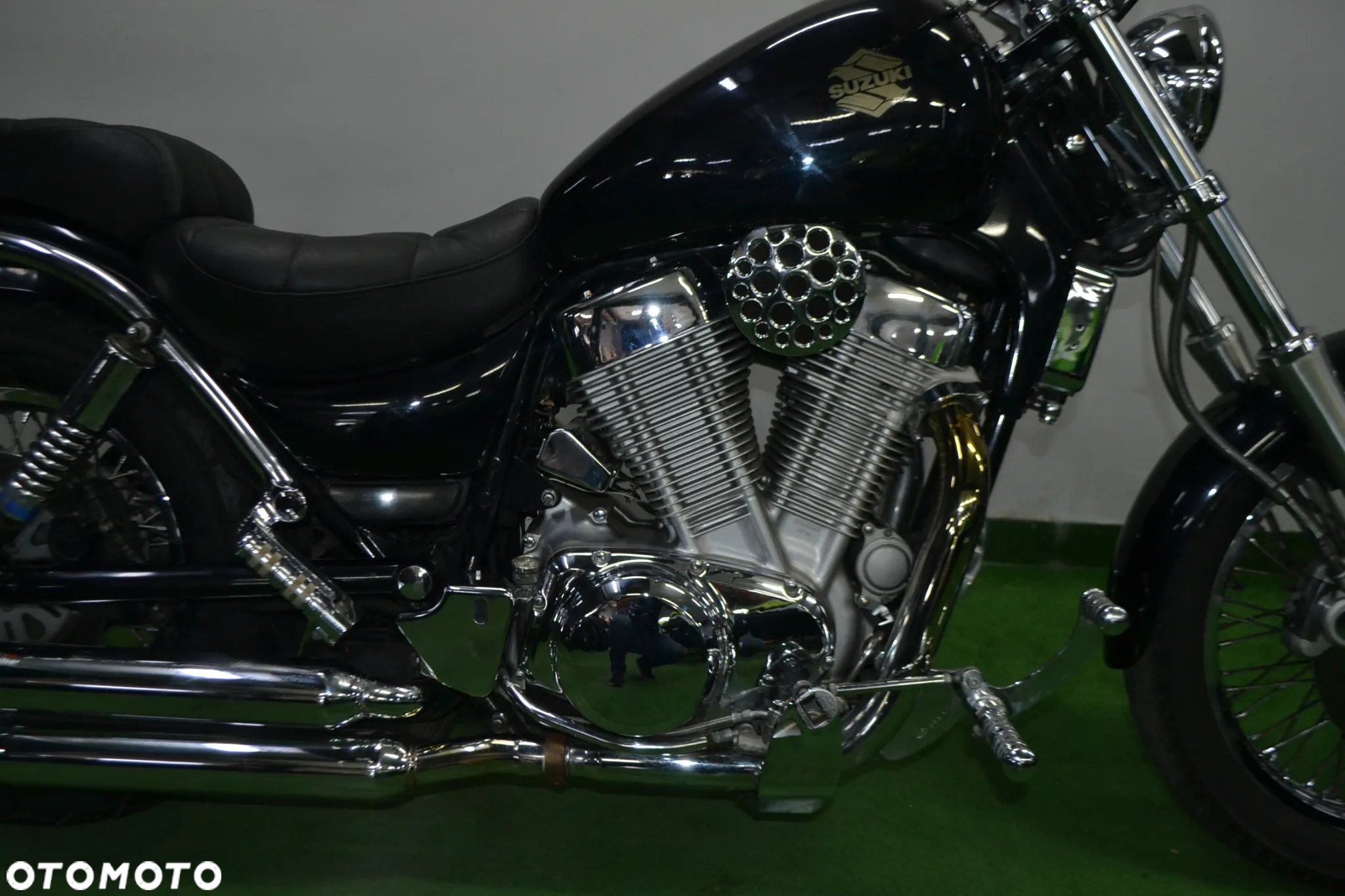 Suzuki Intruder - 7