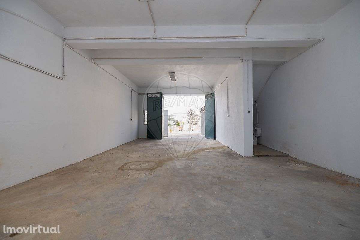 Armazém  para arrendamento - Grande imagem: 2/5