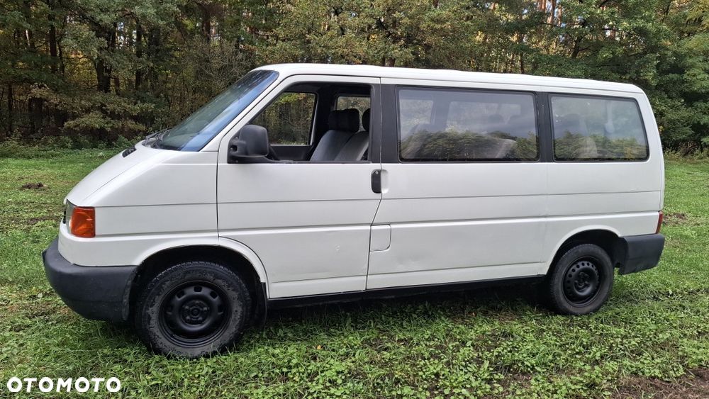 Volkswagen Transporter - 1