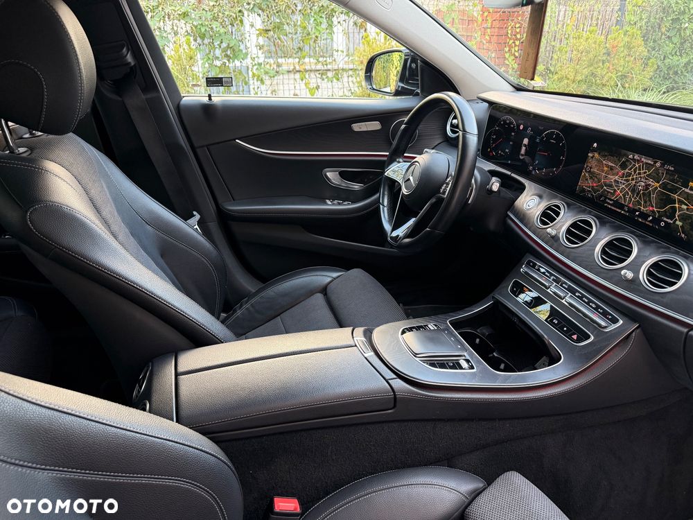 Mercedes-Benz Klasa E 220 d AMG - 14