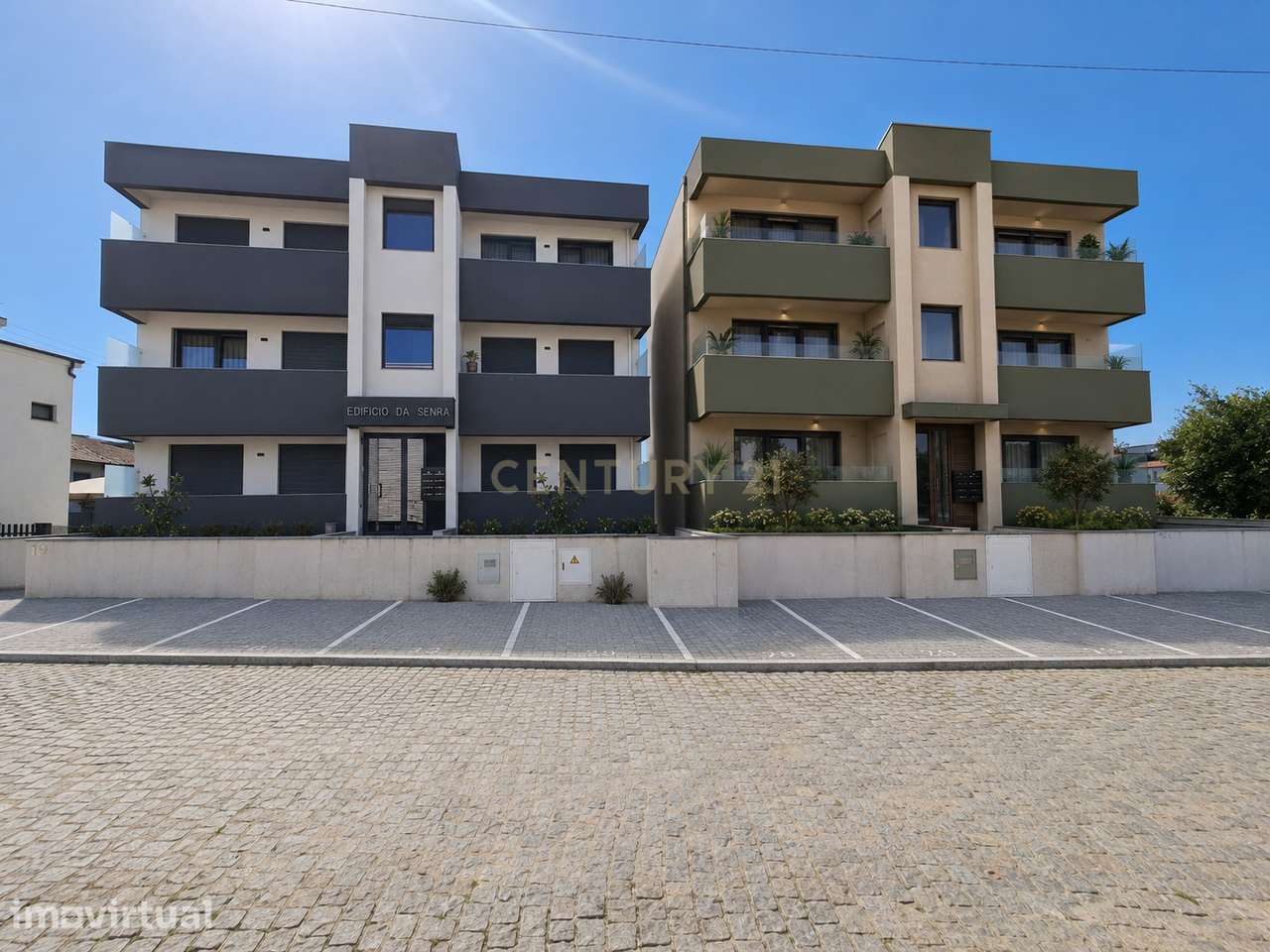 TERRENO PARA/CONSTRUÇÃO EM ALTURA (6 APARTAMENTOS DE TIPOLOGIA T3 OU 8 - Grande imagem: 3/11