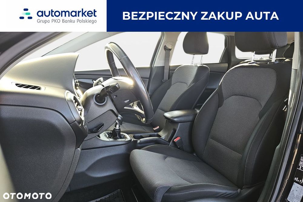 Hyundai i30 1.6 D Classic + - 11