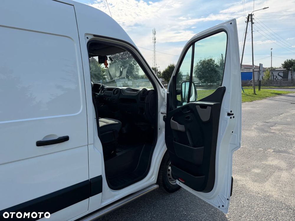 Renault Master * 2.3 / 125KM * L2H2 * Średni / Podwyższany * Furgon / Blaszak * - 27