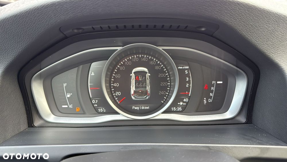 Volvo V60 D3 Geartronic Momentum - 17