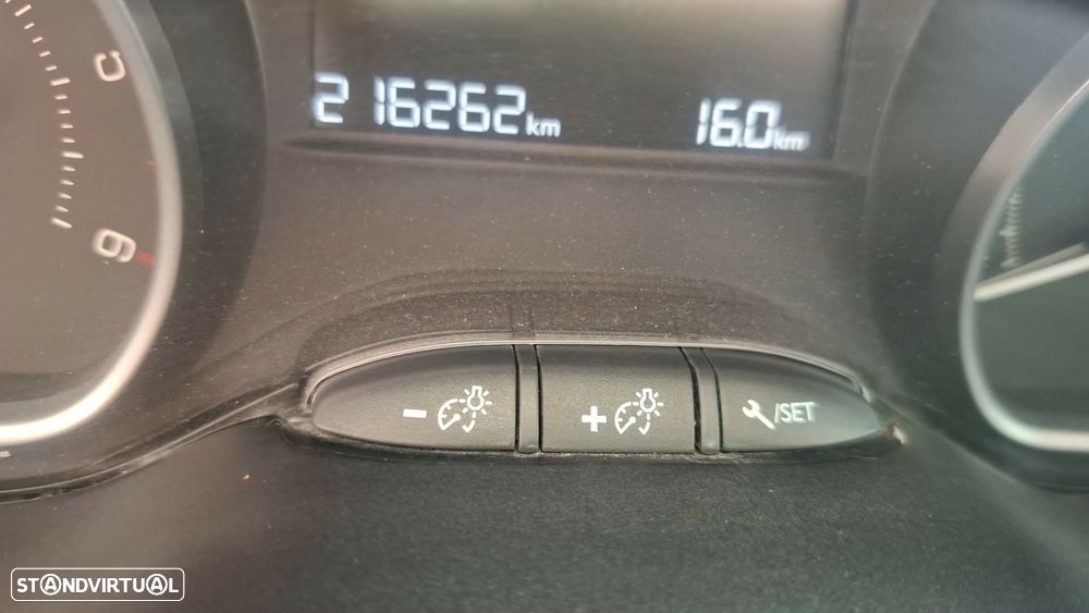 Peugeot 208 1.6 BlueHDi Active - 13