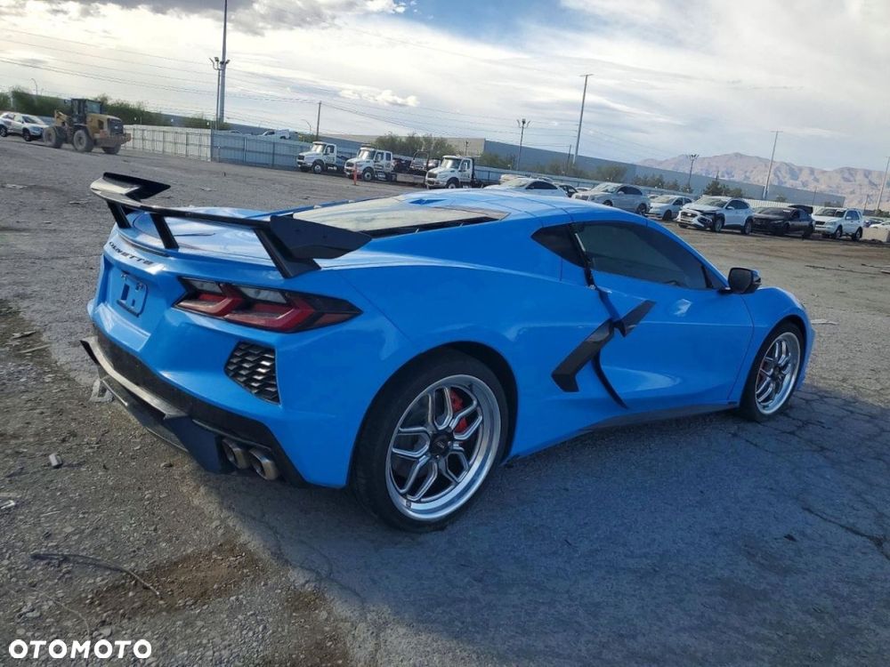 Chevrolet Corvette - 2