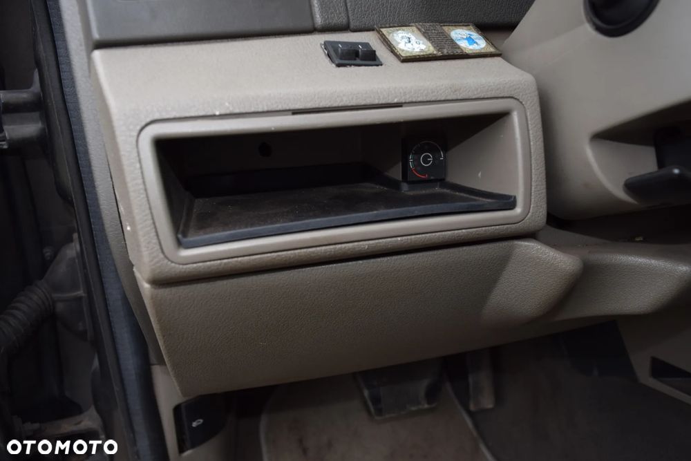 Jeep Grand Cherokee 5.7 V8 Limited - 13