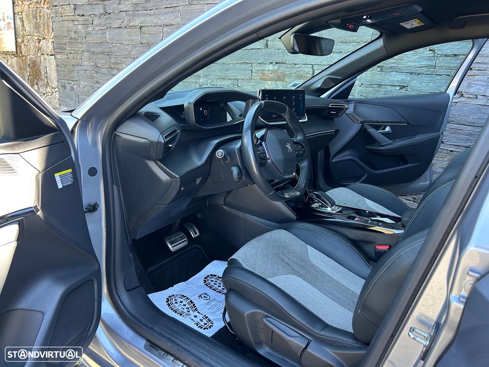 Peugeot e-208 50 kWh GT - 9