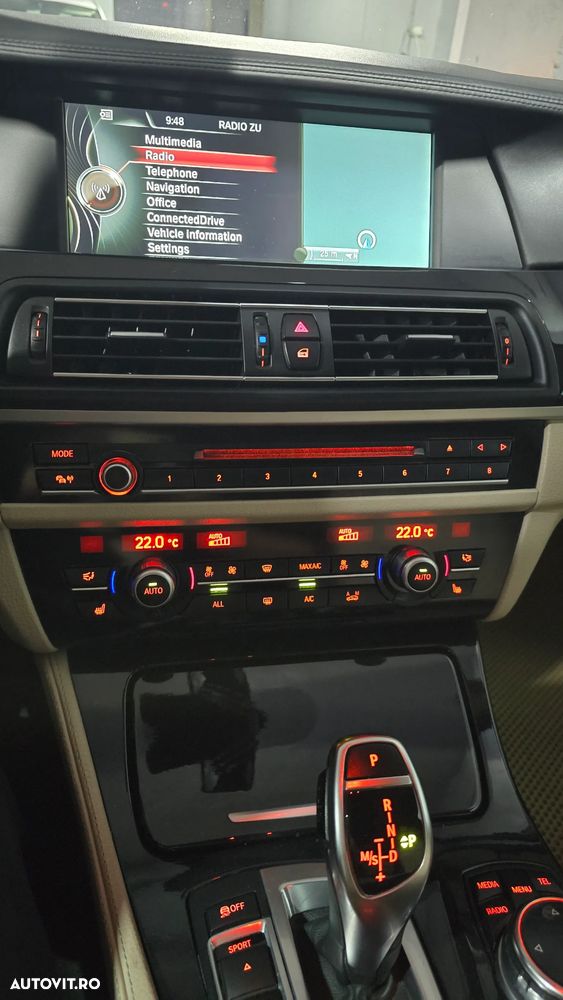 BMW Seria 5 525d xDrive AT - 17