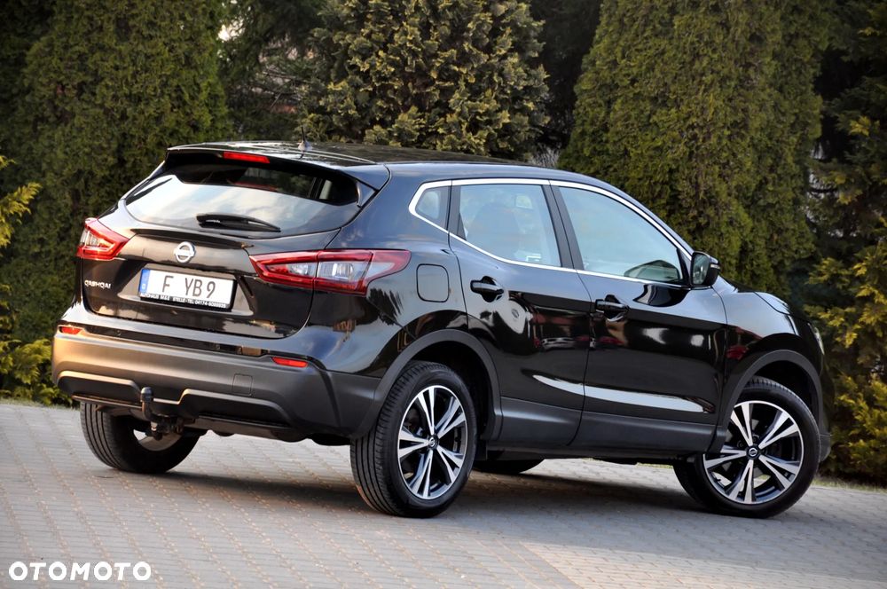 Nissan Qashqai 1.3 DIG-T DCT AKARI - 17