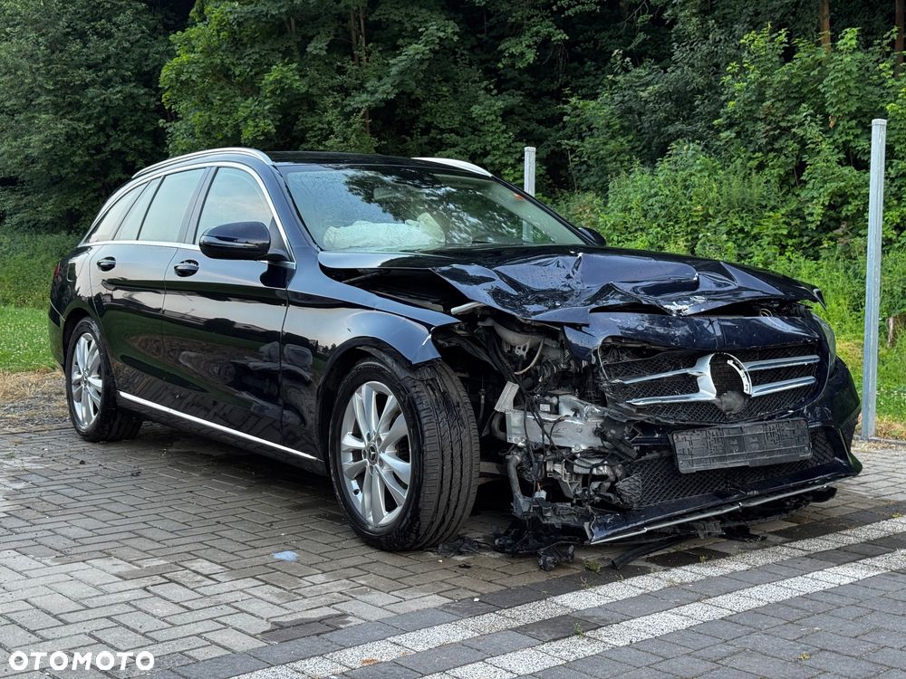 Mercedes-Benz Klasa C 220 d 9G-TRONIC Exclusive - 2