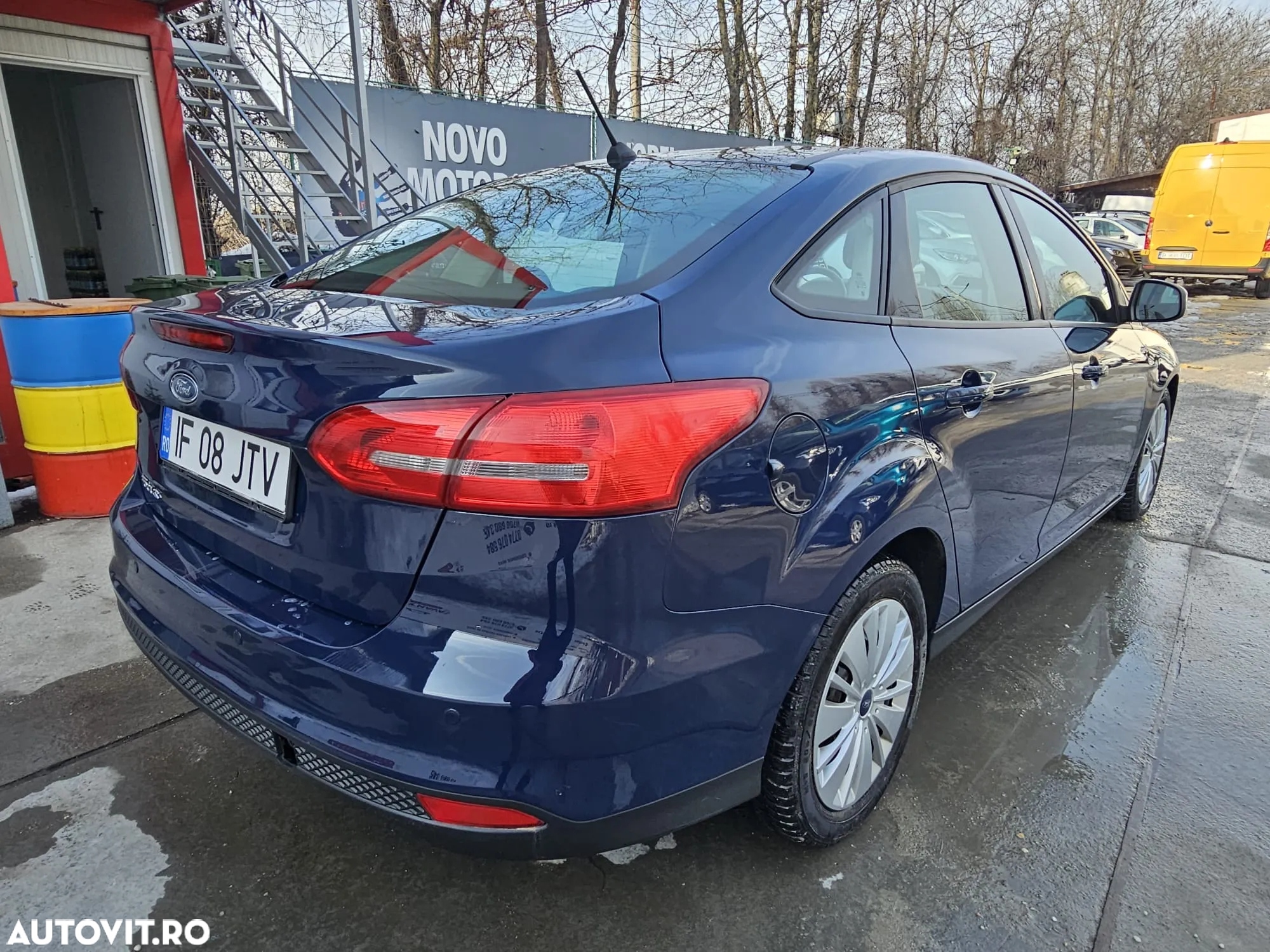 Ford Focus 1.5 TDCi Powershift Titanium - 5