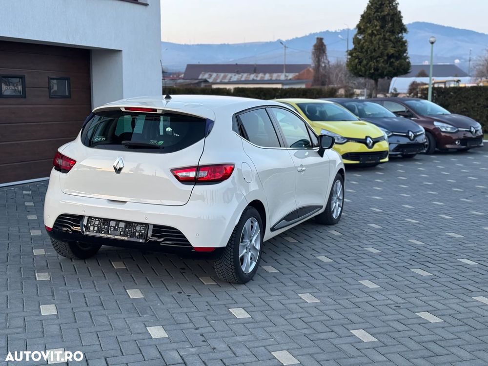 Renault Clio (Energy) dCi 90 Start & Stop INTENS - 11