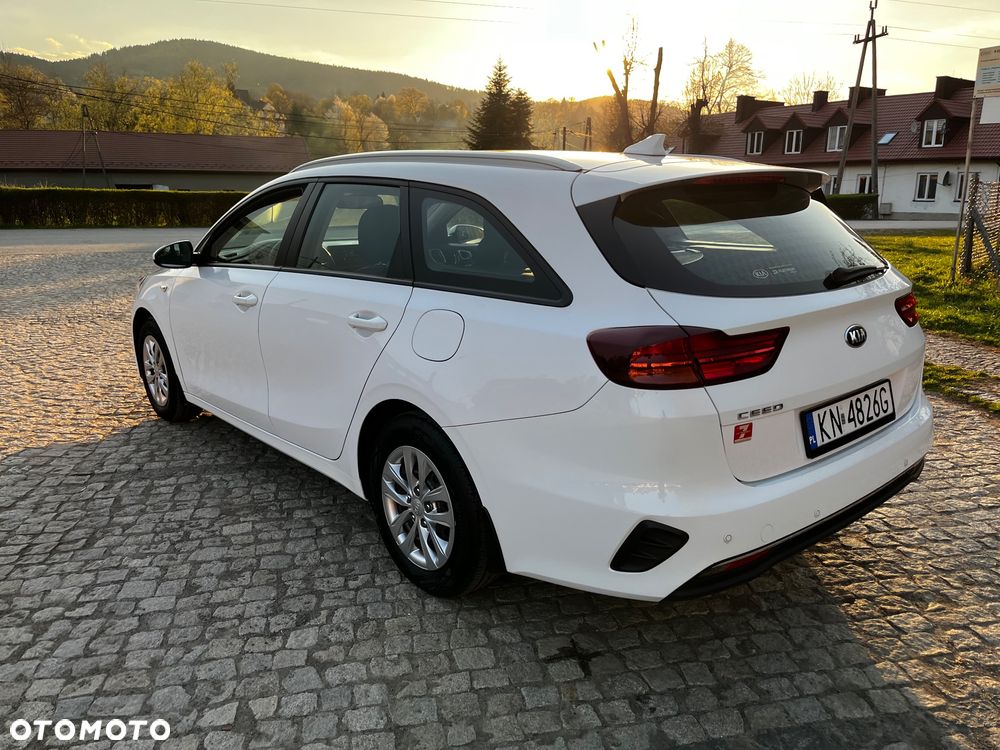 Kia Ceed - 4