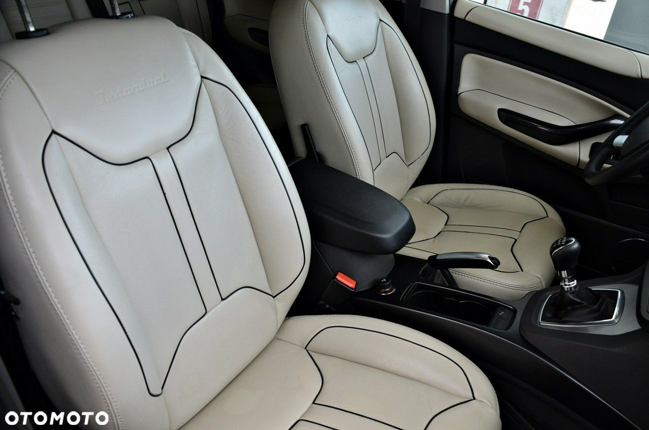 Ford Kuga - 21